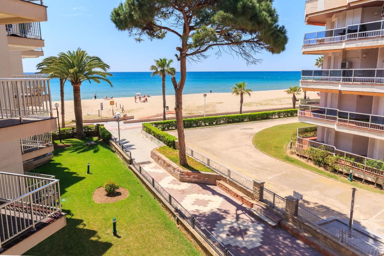 Uhc Dms Family Apartments Cambrils Esterno foto