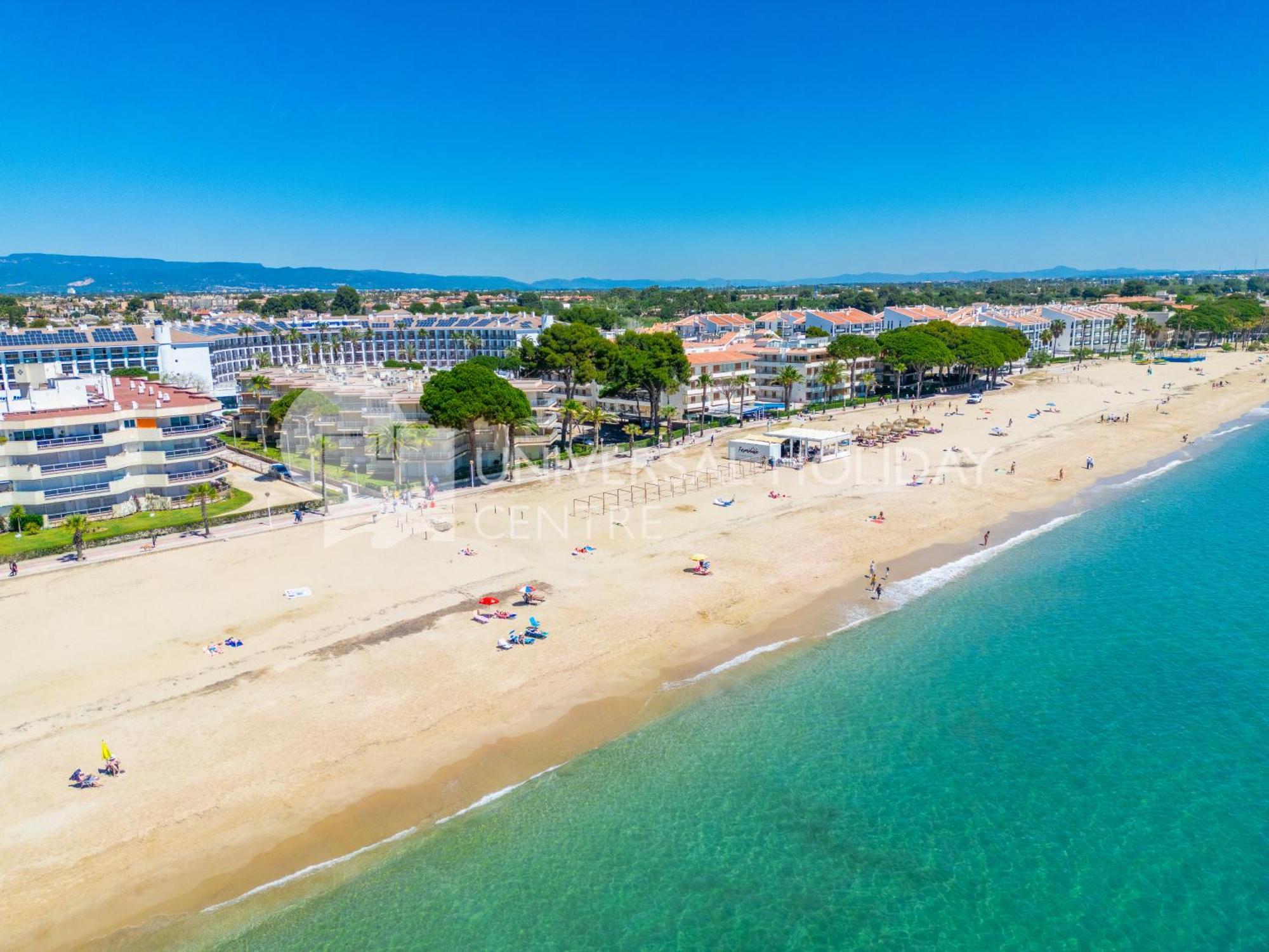 Uhc Dms Family Apartments Cambrils Esterno foto