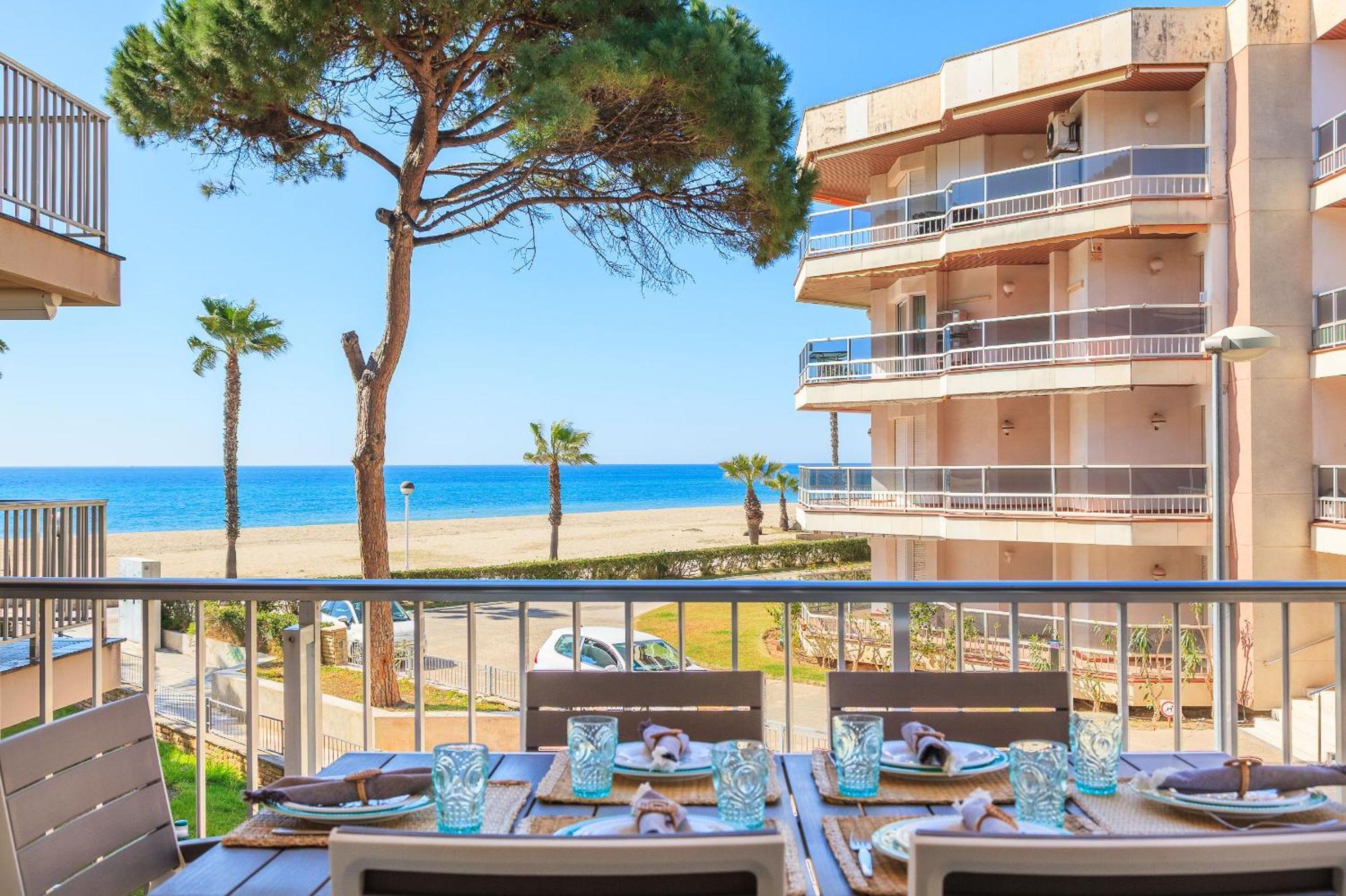 Uhc Dms Family Apartments Cambrils Esterno foto