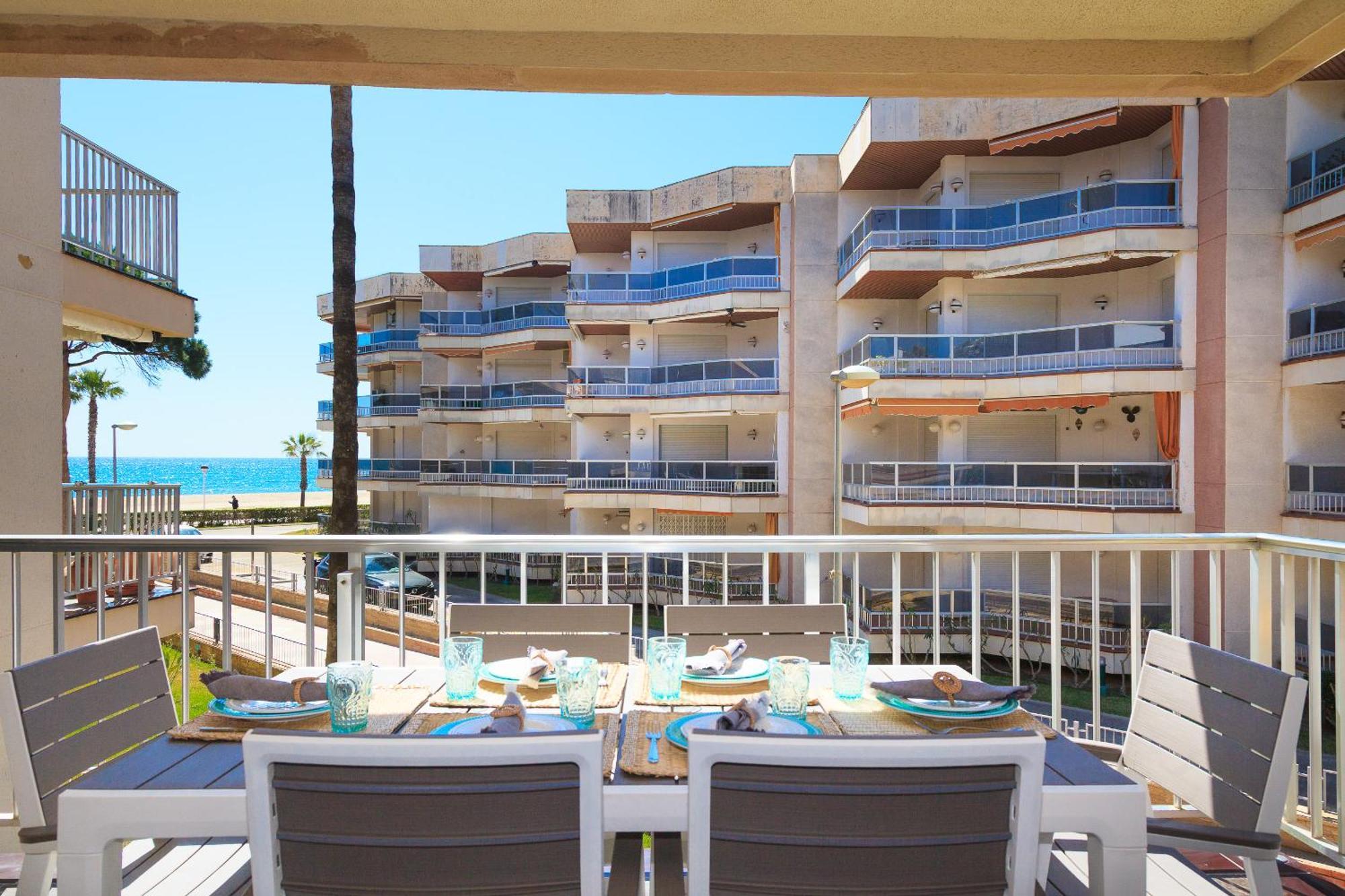 Uhc Dms Family Apartments Cambrils Esterno foto