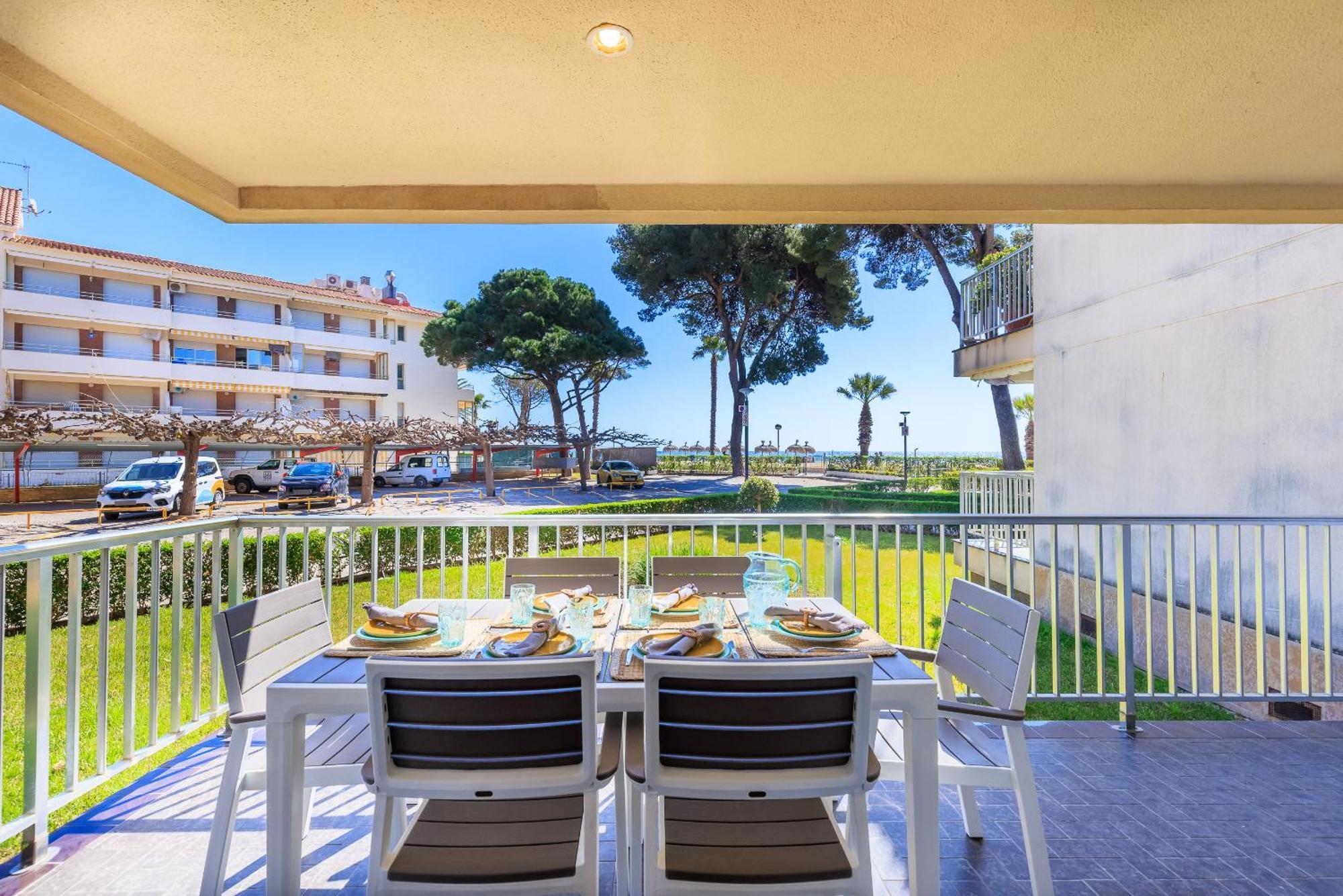 Uhc Dms Family Apartments Cambrils Esterno foto